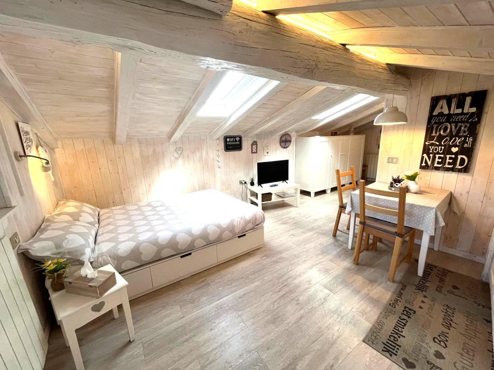 Il Piccolo Loft Nel Cuore Antico Di Aosta - You & Me Case Vacanza Εξωτερικό φωτογραφία